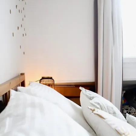 Studio Cocooning Near Marais Daire